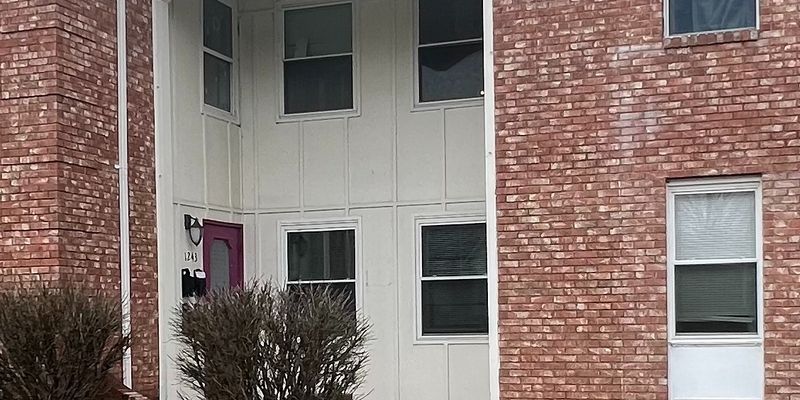 Kettering Apartment: 1241 Devon Ave