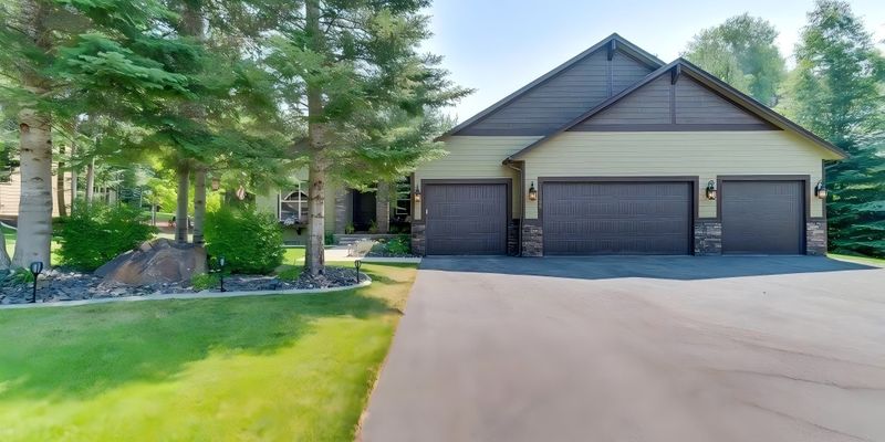 Hayden House: 12386 N Pebble Creek Dr
