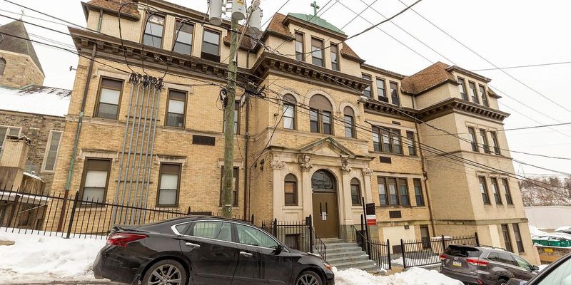 Philadelphia Apartment: 171 Grape Street