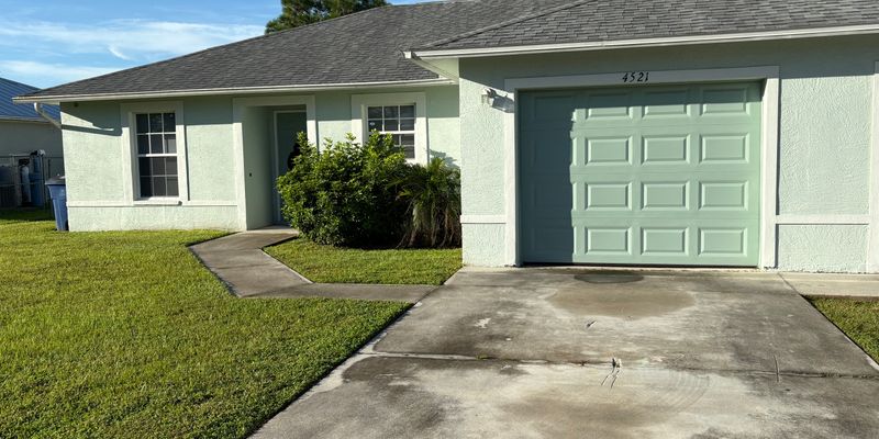 Lehigh Acres Apartment: 4521 22nd St SW