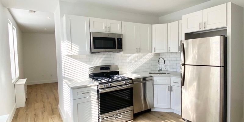 Norwalk Apartment: 6 Larsen St