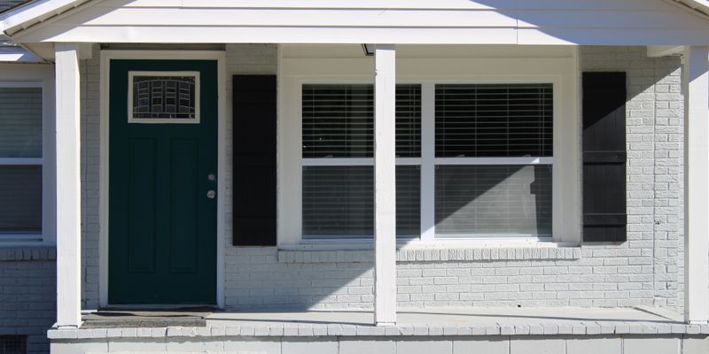 Kingstree House: 122 Memorial Dr