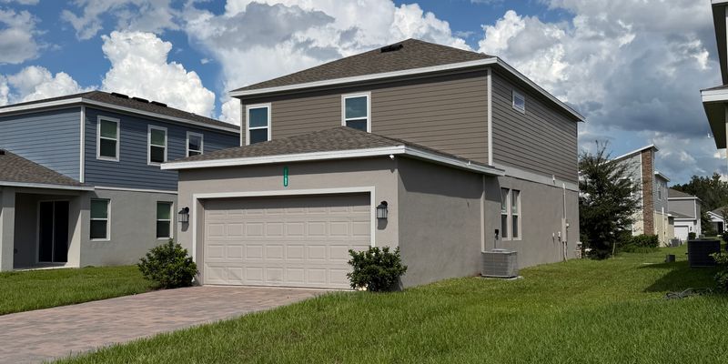 Apopka House: 2152 Sweet Honey Ln