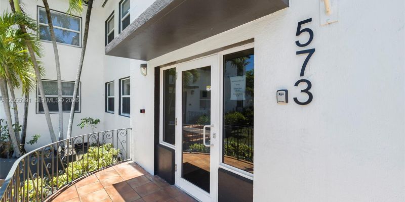Miami Apartment: 573 NE 82nd St