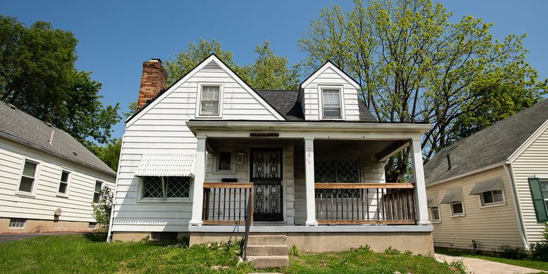 Dayton House: 331 Sandhurst Dr