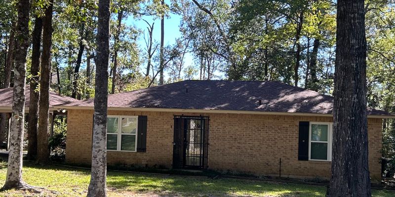 Livingston House: 202 Spring Creek Loop