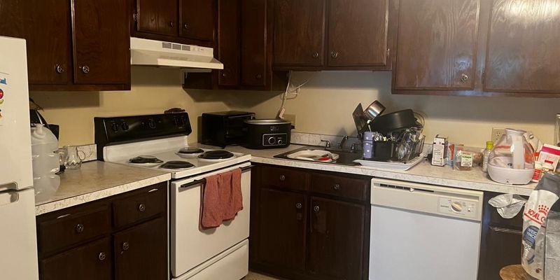 Leominster Apartment: 73 Manchester St