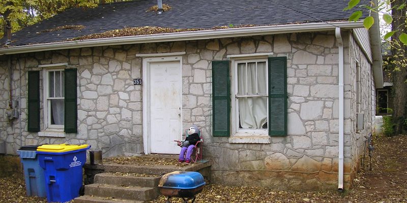 Bowling Green House: 351 Cherry Way