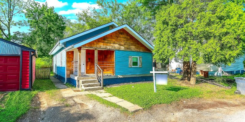 Indianapolis House: 3109 E St Joseph St