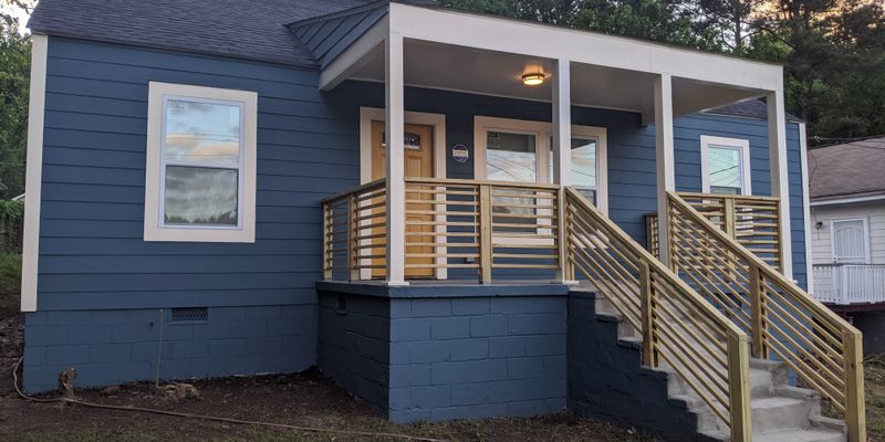 Atlanta House: 2861 Forrest Hills Drive Southwest