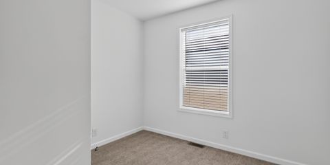 30-11076-Maxwell-Ave-WindowStill-Photography.jpg