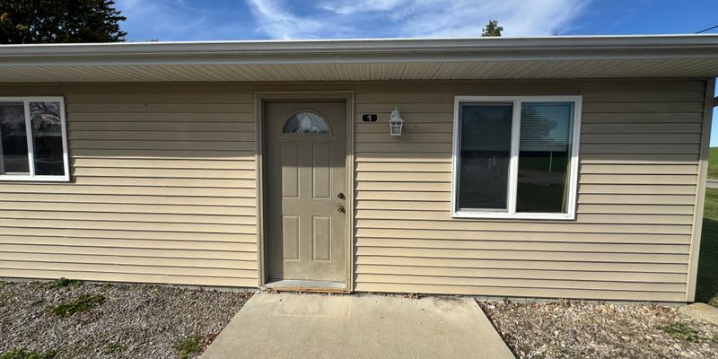 Pierceton Apartment: 7028 E Heritage Dr