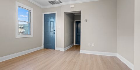 Living Room .jpg