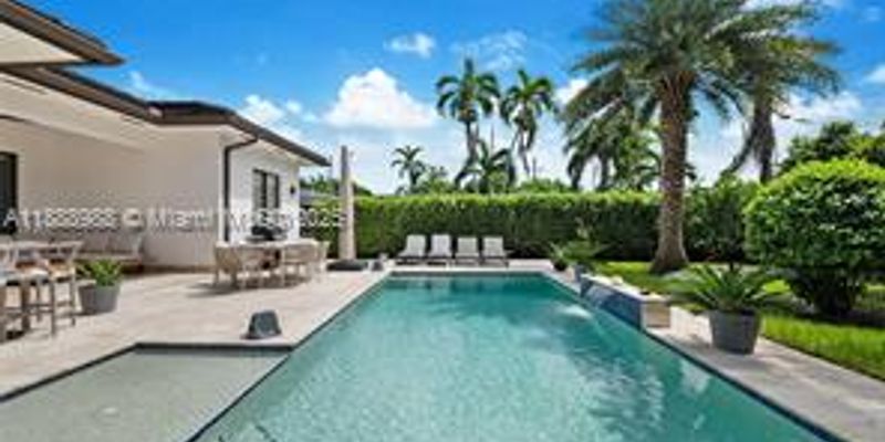 Miami House: 6236 SW 26th St
