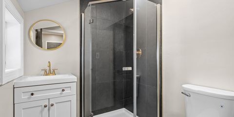 Bathroom 2.jpg