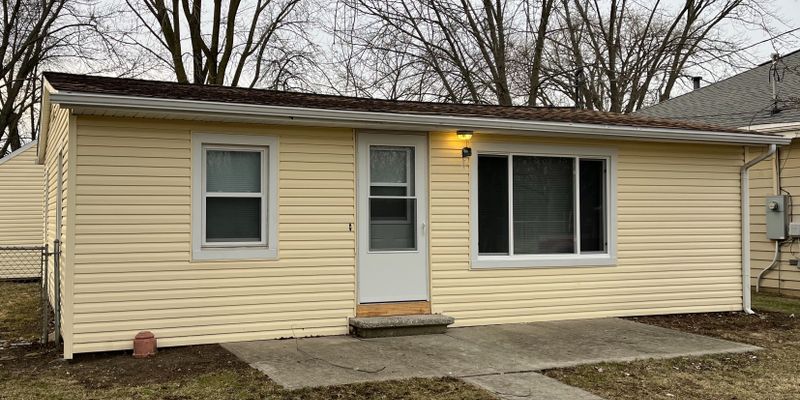 Marion House: 417 N Grand Ave