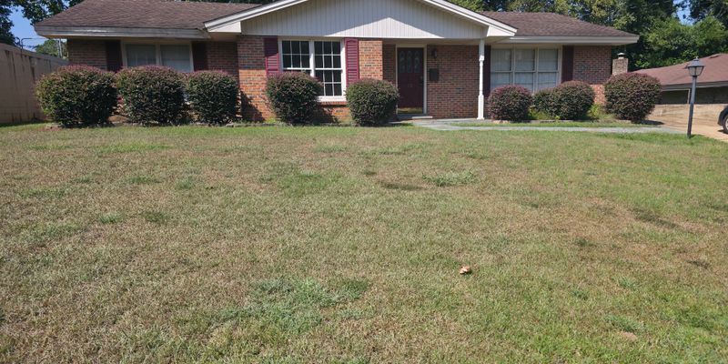 Montgomery House: 738 Forestdale Dr