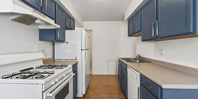 Minneapolis Apartment: 2740 Rosalyn Ct