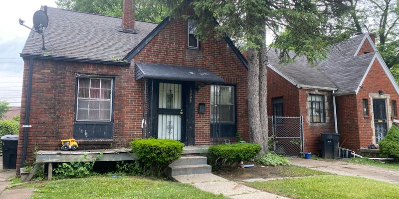 Detroit House: 18445 Goulburn Ave