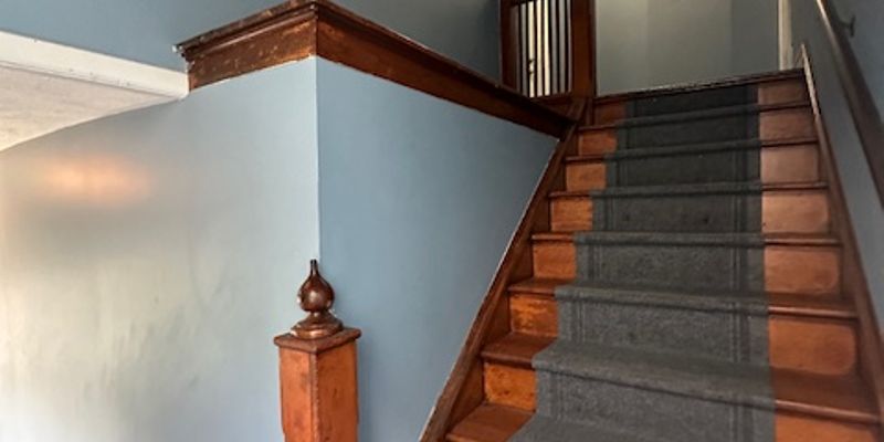 Lafayette Apartment: 113 S 9th St