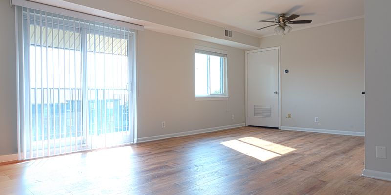 Alexandria House: 6280 Edsall Rd