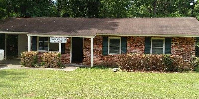 Ozark House: 1066 E Roy Parker Rd
