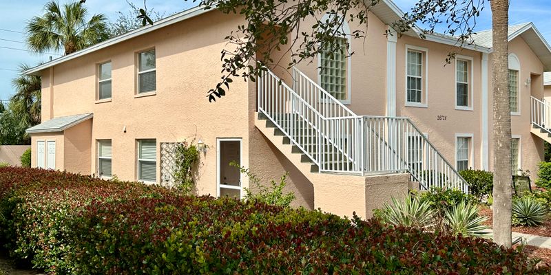 Bonita Springs Apartment: 26747 Little John Ct