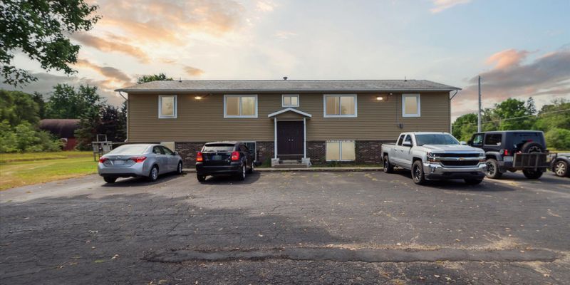 Mount Pleasant Apartment: 2445 S Isabella Rd