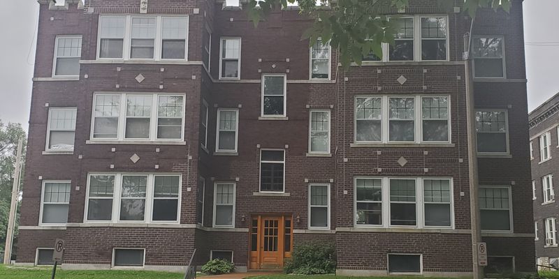 St. Louis Apartment: 324 Laurel Street