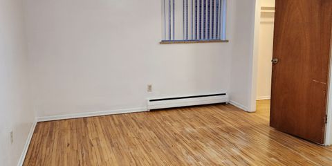 Bedroom 2 Sherman 4.jpg