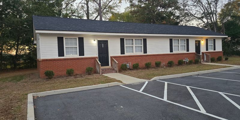 Aiken Apartment: 469 Monetta St S E