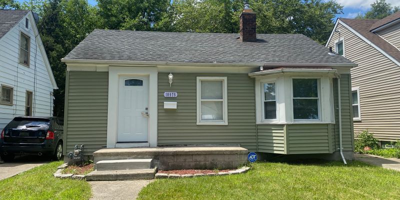 Detroit House: 18975 Beland St