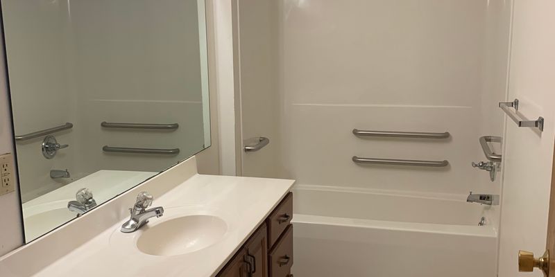 Wisconsin Dells Apartment: 930, 932, 934 Iowa Ave