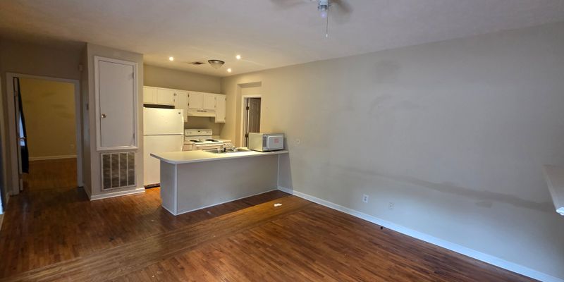 Montgomery Apartment: 2642 E 3rd St