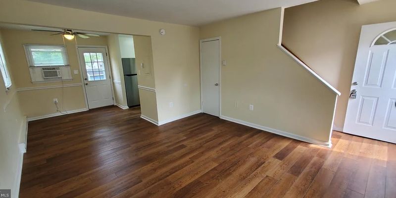 Front Royal Apartment: 1308 Madison Ave