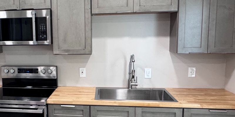 Utica Apartment: 413 Gilbert St
