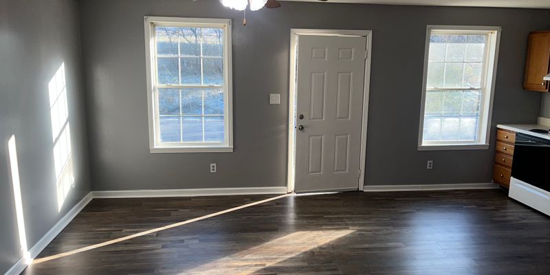 Seymour Apartment: 11735 Chapman Hwy