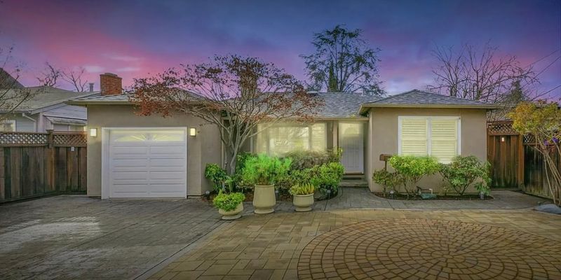 Redwood City House: 118 Alexander Ave