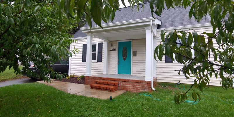 Alexandria House: 2510 Jamaica Drive