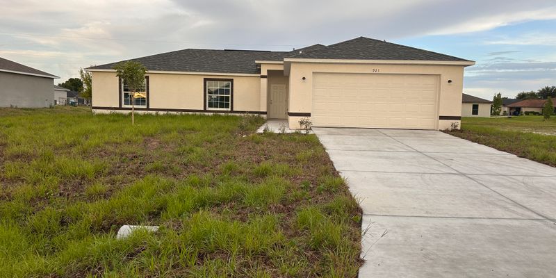 Cape Coral House: 1415 NE 15th St
