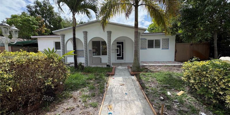 Miami House: 20081 NW 15th Ave