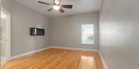 1-web-or-mls-3804-n-arlington-ave.jpg