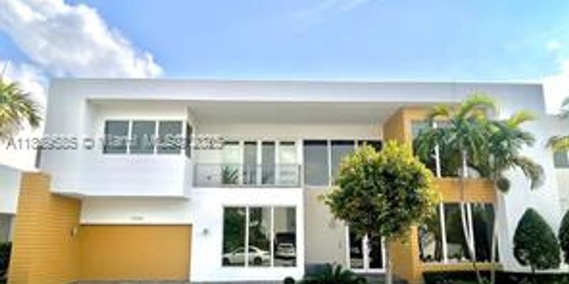 Doral House: 10258 NW 74th Terrace