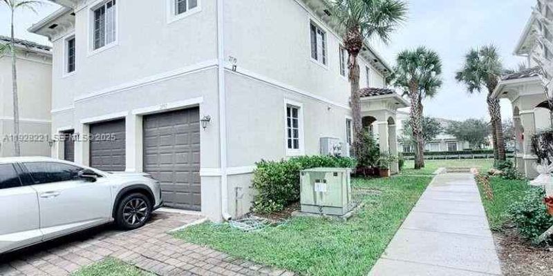 Miramar Townhome: 2735 SW 81st Terrace