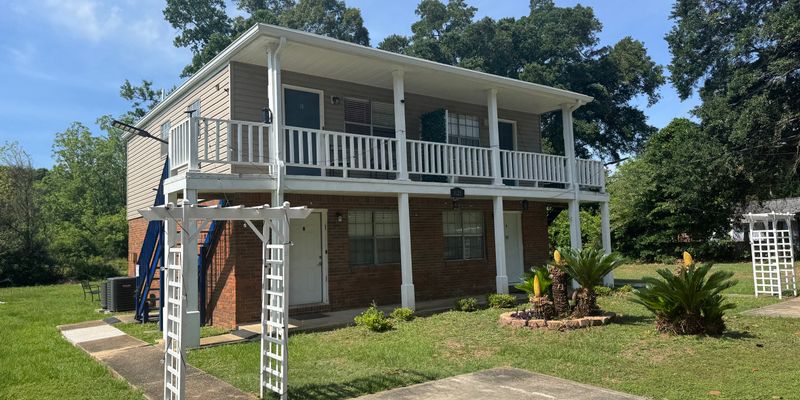 Pensacola Apartment: 1625 Rebecca St