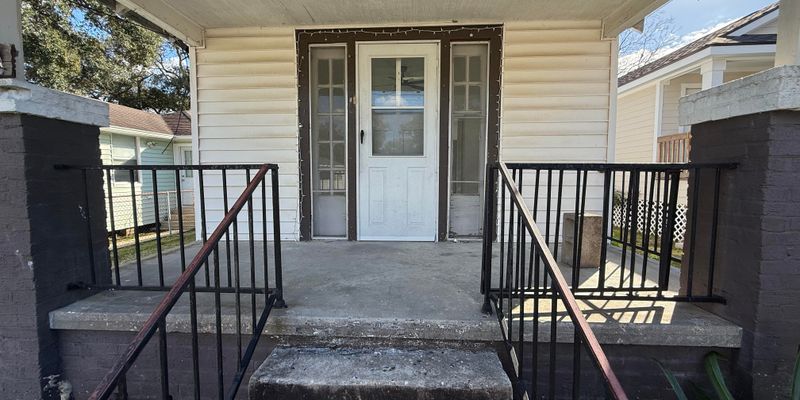 Marrero House: 5213 Belle Terre Rd