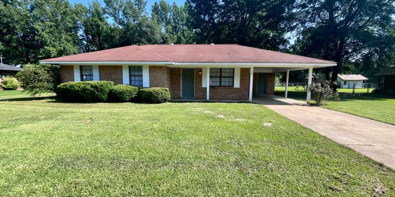 Steens House: 68 Military Chapel Ln