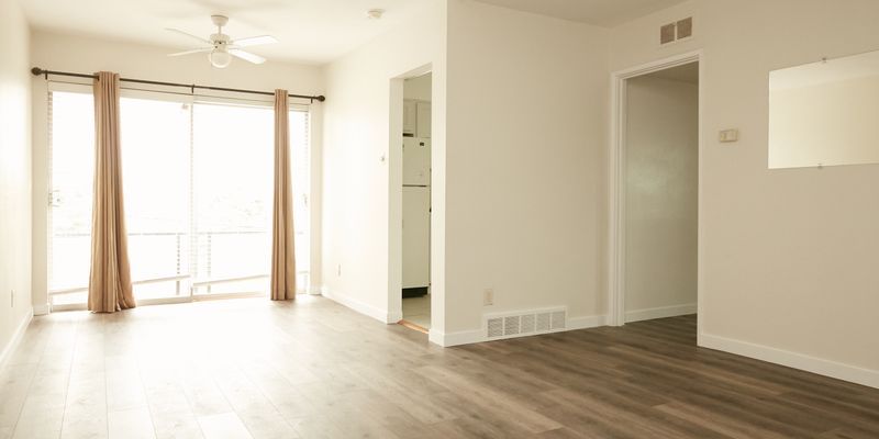 University City Apartment: 5 South Big Bend Boulevard