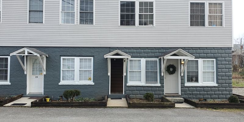 Abingdon Apartment: 470 Mink Place