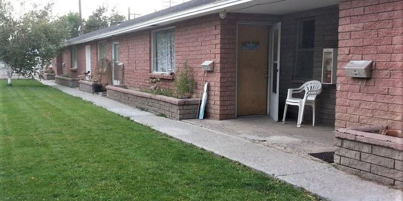 Burley Apartment: 1226 Yale Avenue